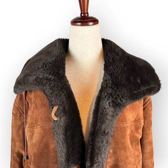 Vintage 1990's Chestnut Brown Suede Womens Coat with Black Faux Fur Lining Small - Picture 2 of 9